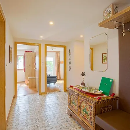 赫贝斯贝尔格酒店 *