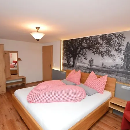 赫贝斯贝尔格酒店 *